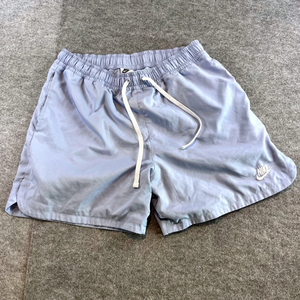 Nike Mens Swim Trunks Light Blue Sport Beach Summer Large 5 Inch Inseam Lined